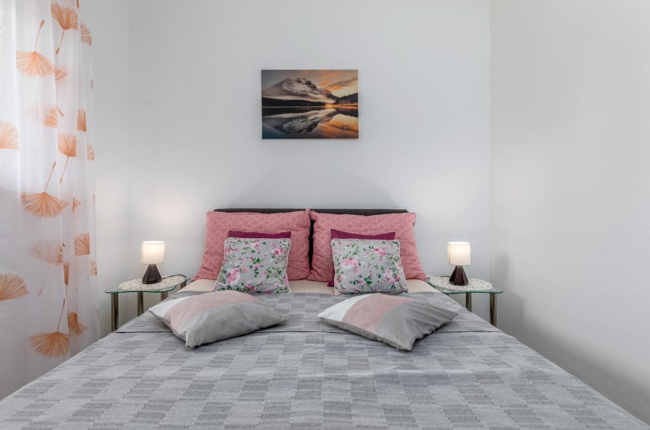 Apartmani Magdalena Pula Zewnętrze zdjęcie